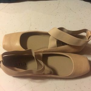Nude Ballet Flats